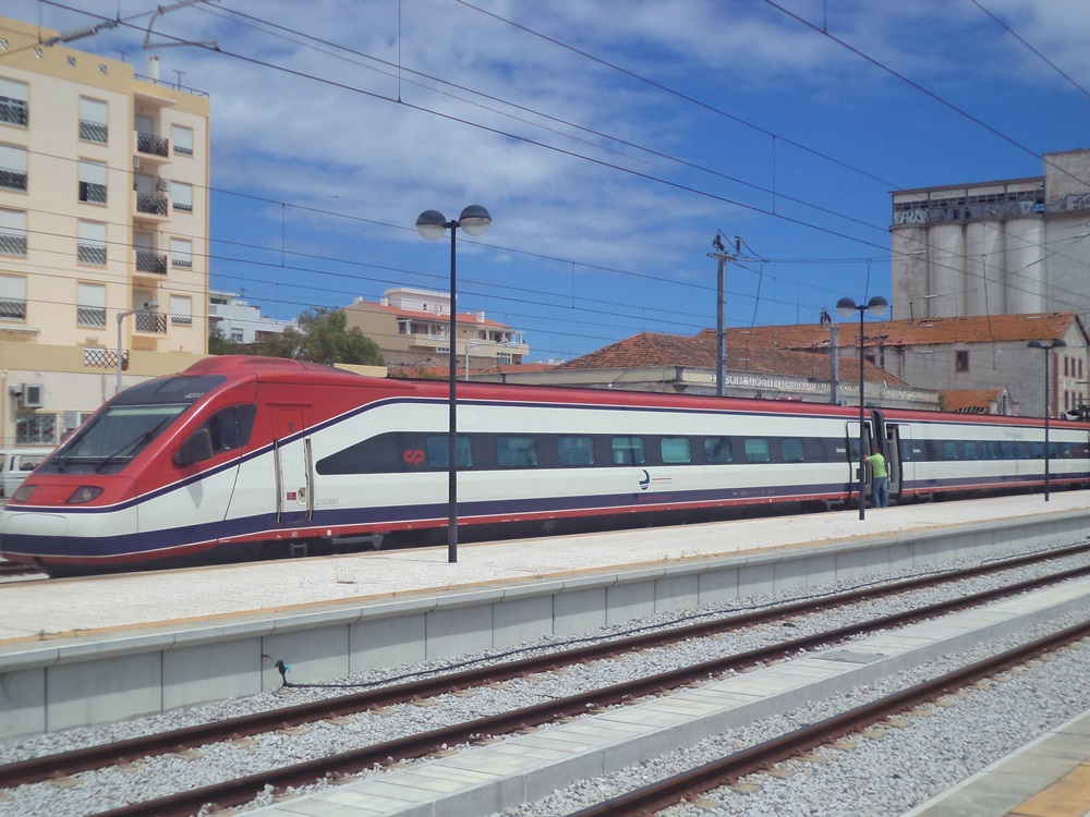 Alfa Pendular Train at Faro