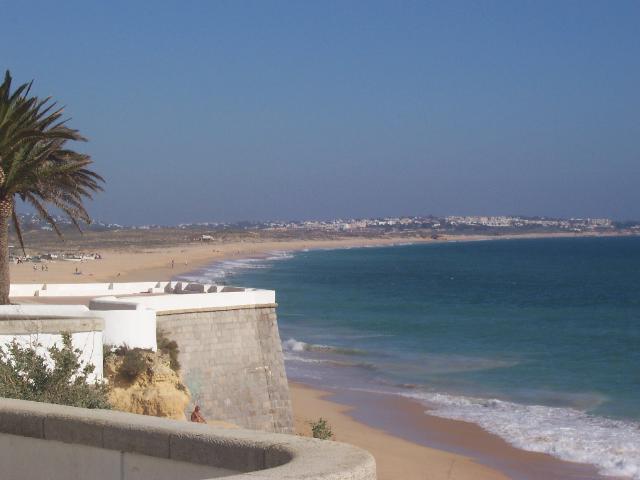 armacao de
                  pera and Praia Grande